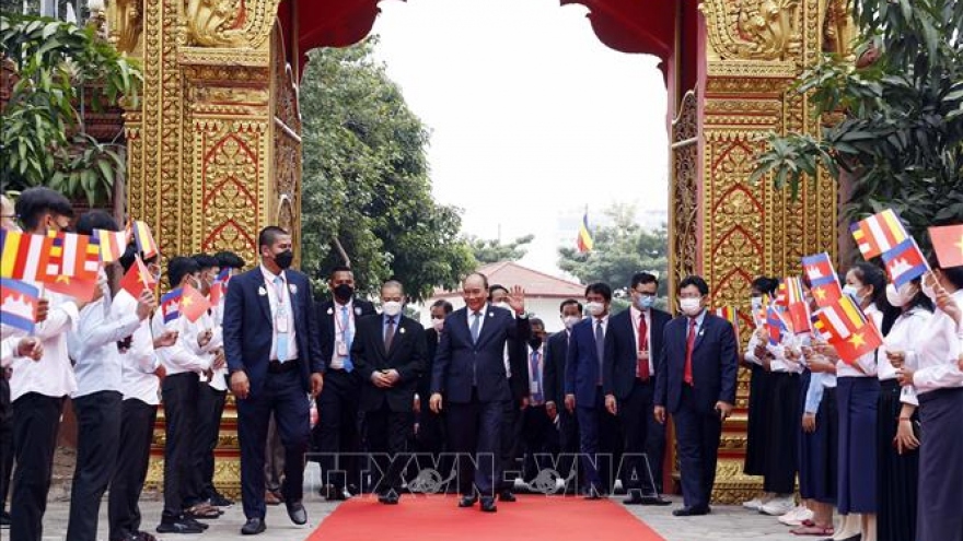 President Phuc meets with Cambodian Grand Supreme Patriarchs